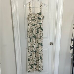 Luxology Green and Cream Leaf Pattern Maxi Dress